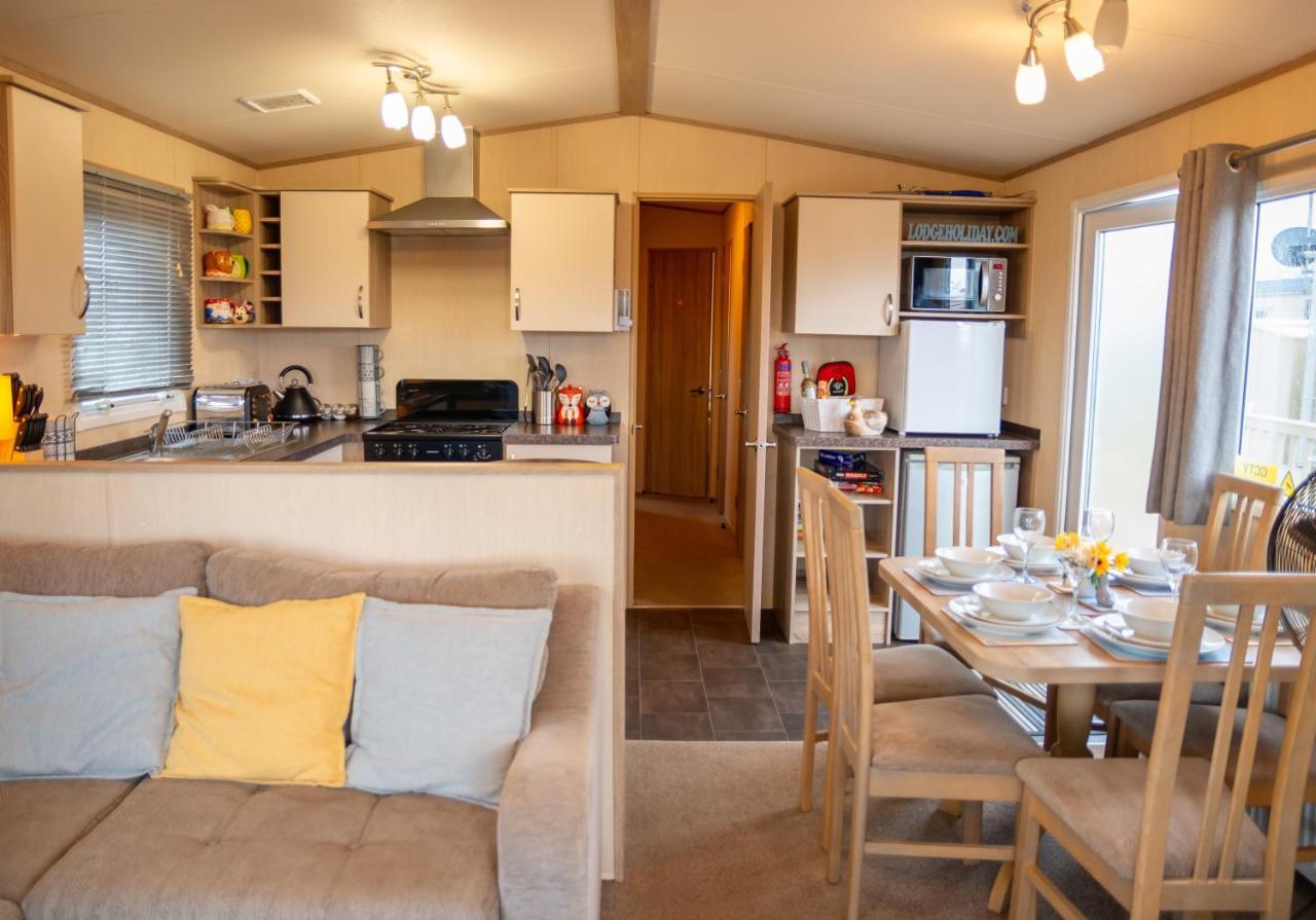 Luxury Lancaster Lodge - The Best Hot Tub Getaway! Tattershall Exterior foto