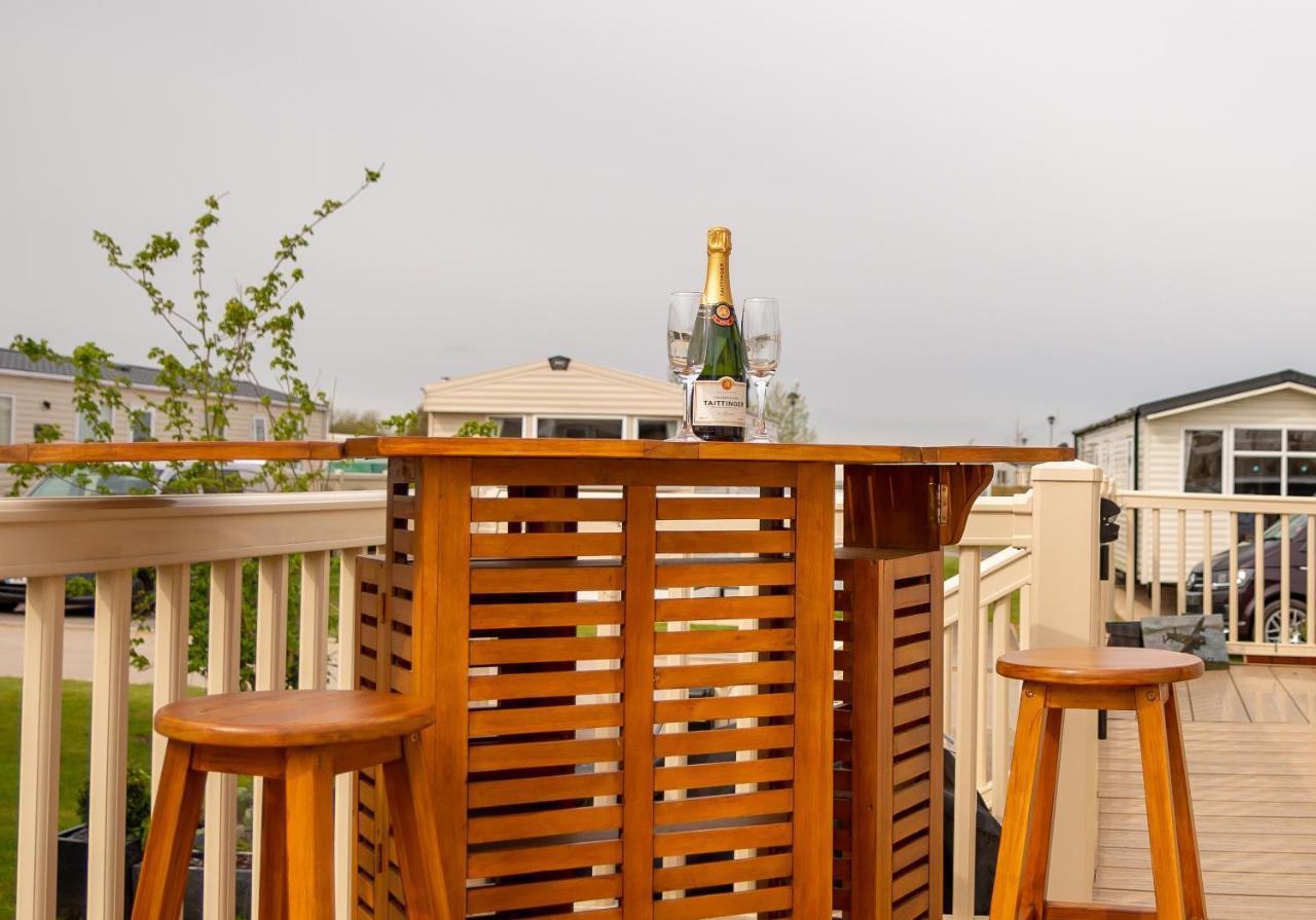 Luxury Lancaster Lodge - The Best Hot Tub Getaway! Tattershall Exterior foto
