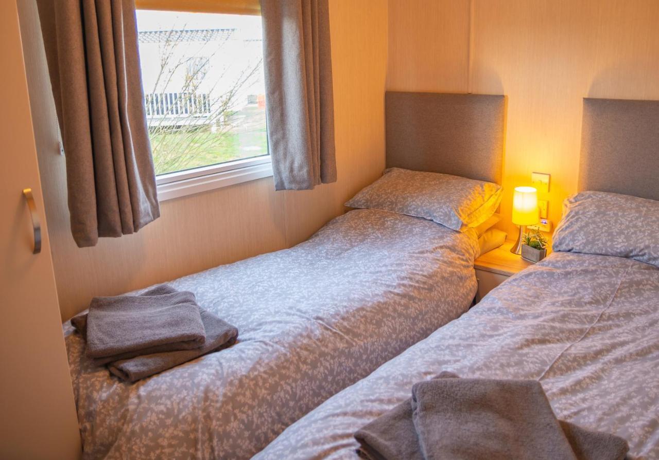 Luxury Lancaster Lodge - The Best Hot Tub Getaway! Tattershall Exterior foto