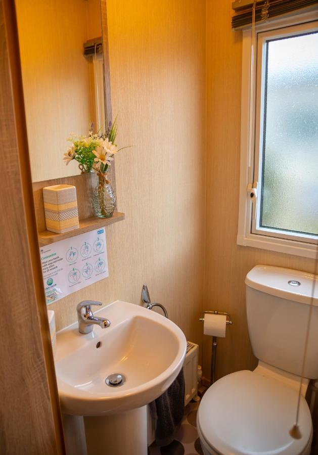 Luxury Lancaster Lodge - The Best Hot Tub Getaway! Tattershall Exterior foto